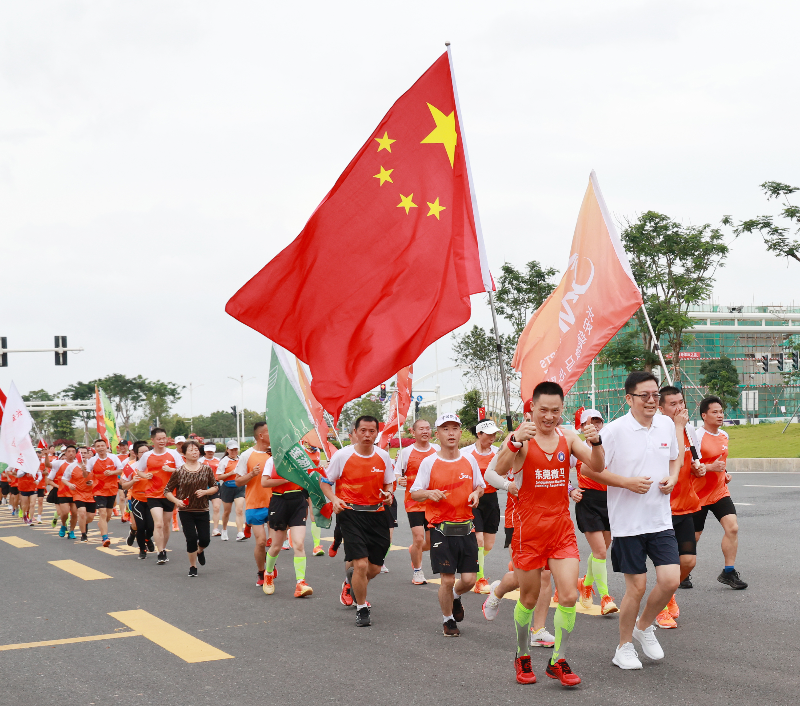 户外益趣马拉松.jpg
