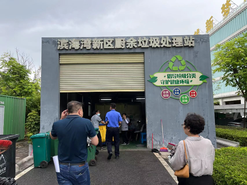 滨海湾生活垃圾分类治理的亮点之一还在于常态化开展生活垃圾现场督导检查.jpg