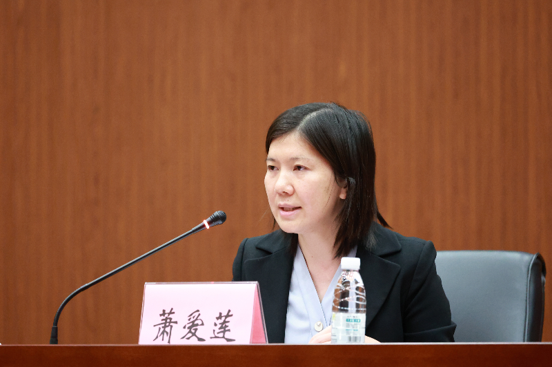 萧爱莲当选为新区妇联第一届执行委员会主席.JPG