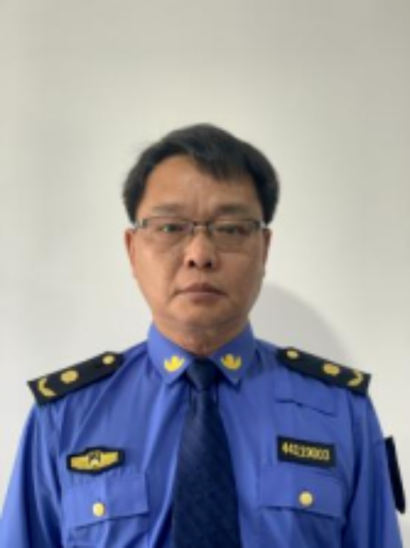 城管分局万文忠.png