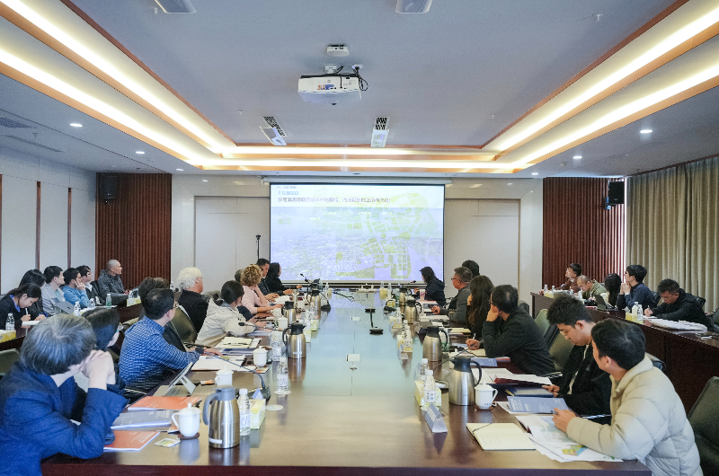 滨海湾新区三师联动工作室详细介绍了项目概况及设计任务要求,并针对竞赛相关问题进行答疑解惑.jpg