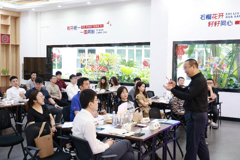 滨海湾新区招商团队首期招商技能训练工作坊在滨海湾国际开放创新创业社区开展.JPG
