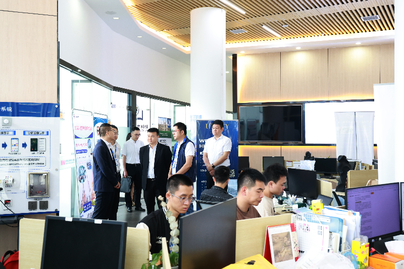 2024年3月28日，王柏桃等调研双创社区HSA_0174.JPG