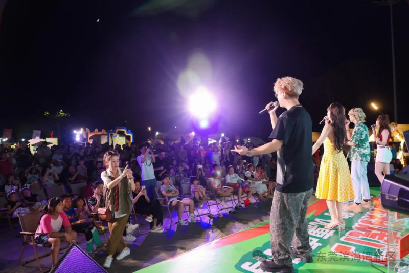 歌手演唱.jpg
