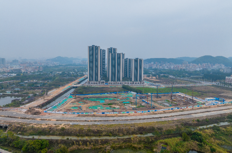 威远城市花园旁施工区域为项目所在地.jpg