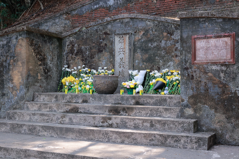 2025年4月2日，沙角炮台节兵义坟，小学师生清明祭拜活动_X__0930.jpg