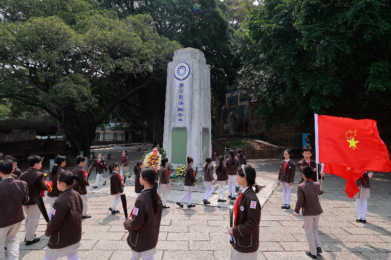 2025年4月2日，沙角炮台林则徐记念碑，小学师生清明祭拜活动_X__0920.jpg