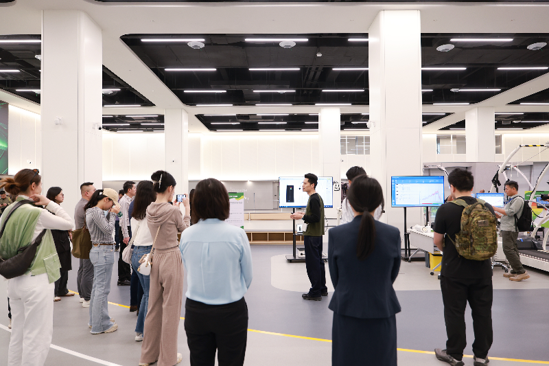 2025年4月14日，OPPO运动健康实验室，“AI赋能智造，聚才领航未来—2025财经媒体东莞智能产业深度探索”活动2K9A1701.JPG