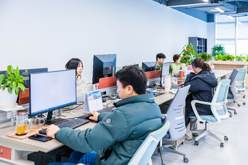 2025年2月6日，双创社区入驻企业世通在线办公区HSA_0743.jpg