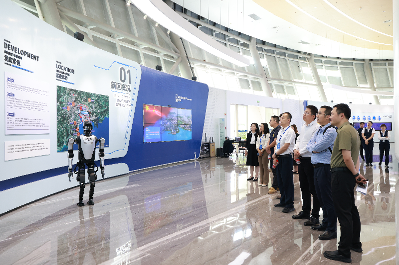 2025年4月23日，展示中心，人工智能企业家到访新区2K9A7199.JPG