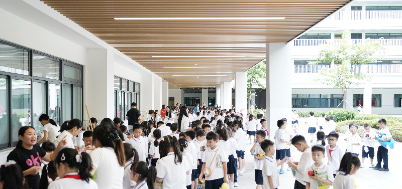 民生工程-滨海湾未来学校-2026年-2026.09.01滨海湾未来学校跳蚤市场，黄荣杰摄DSC00735.jpg