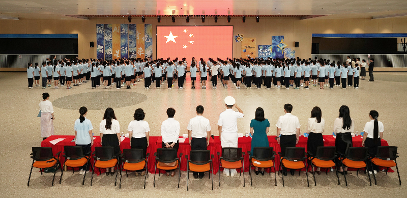 民生工程-滨海湾未来学校-2026年-2026.09.01滨海湾未来学校初中部国防教育开营仪式，黄荣杰摄DSC00387 (2).jpg